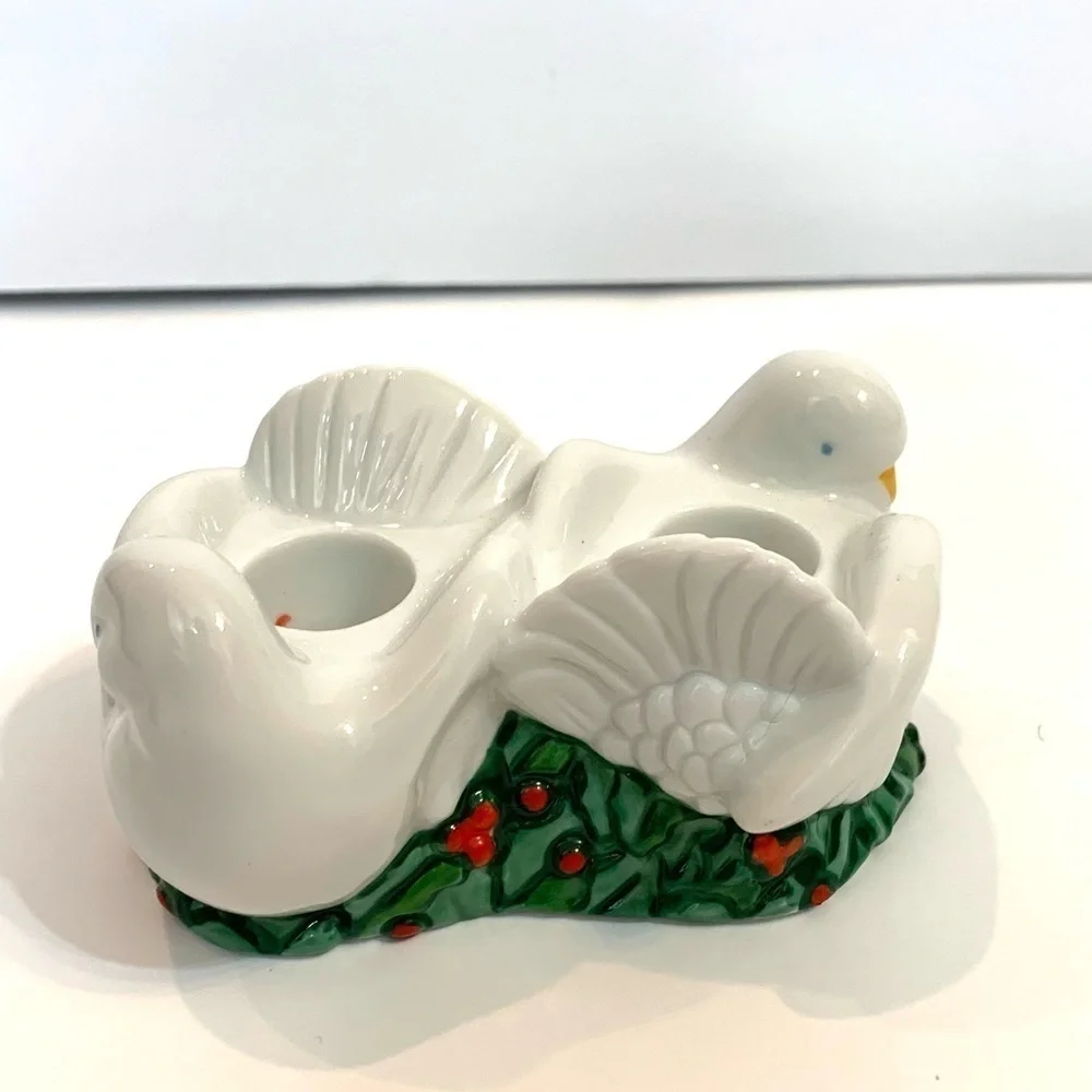 1993 Avon 2 Turtle Doves Taper Candle Holder Christmas